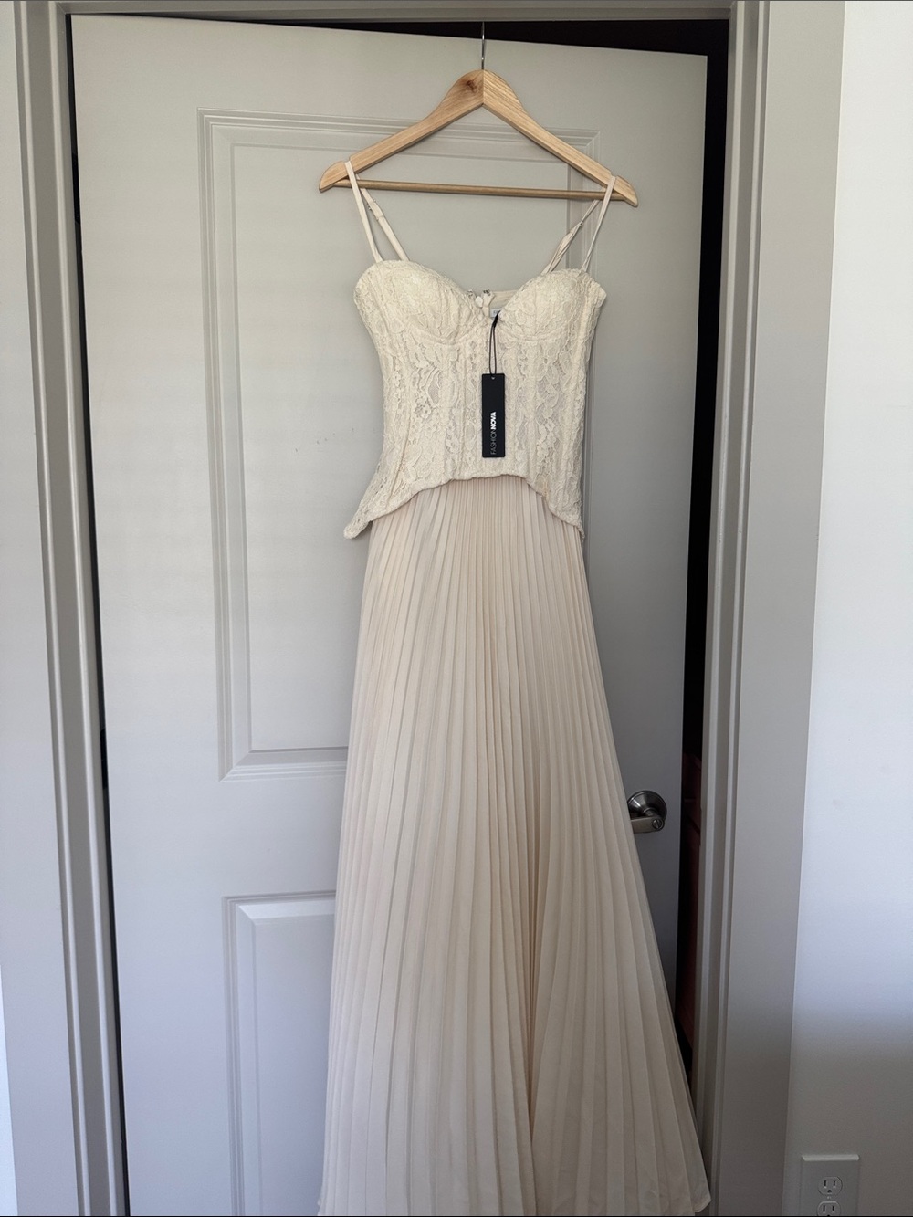 Fashion nova Ivory Lace Corset Top Pleated Maxi Dress